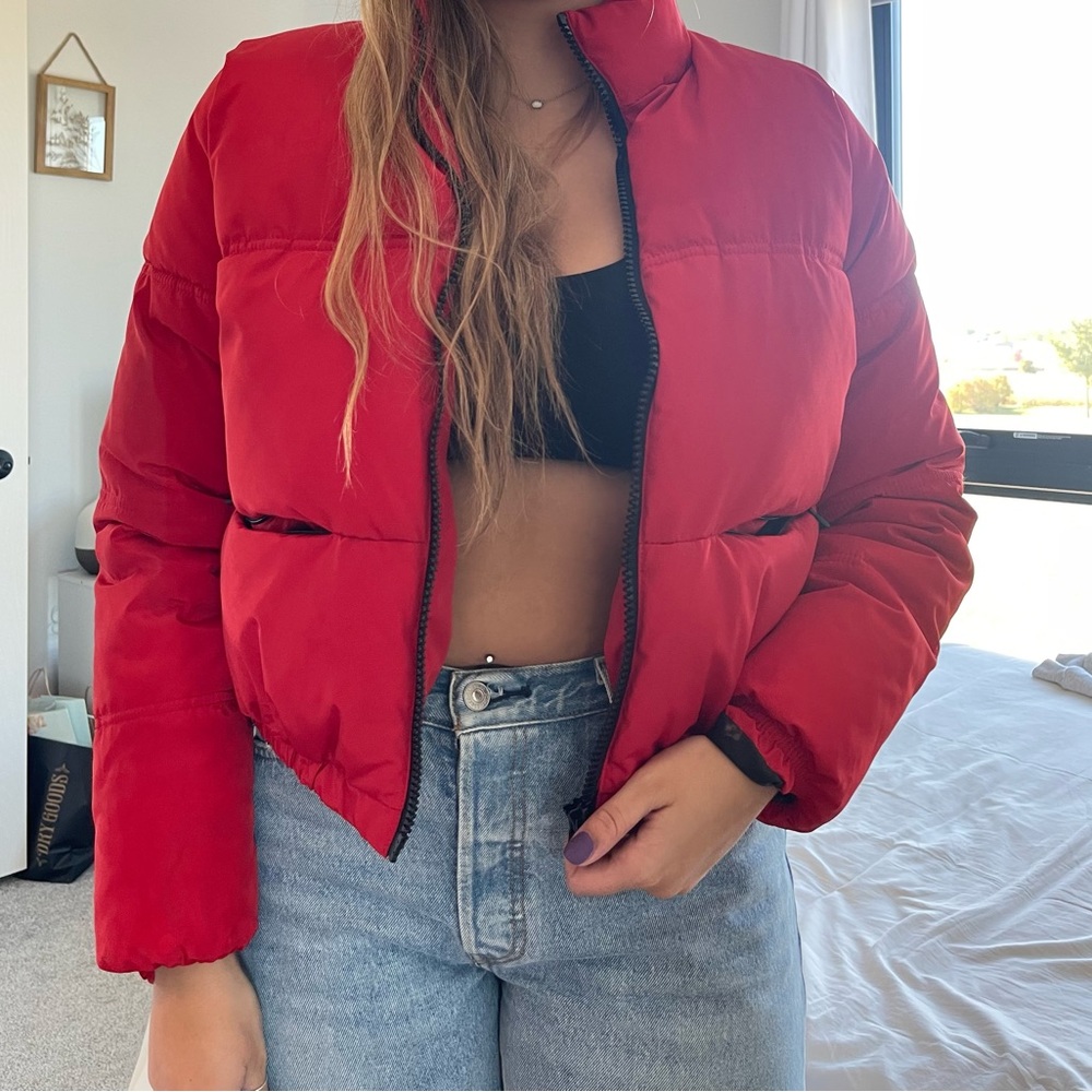 H&M Divided Cropped Puffer Jacket
